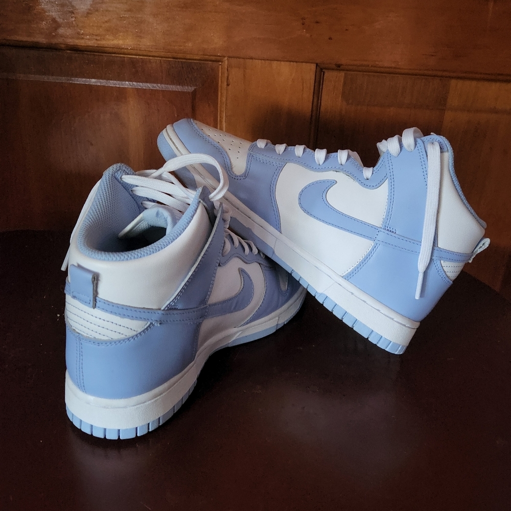 Nike Women's Dunk High (white aluminum)